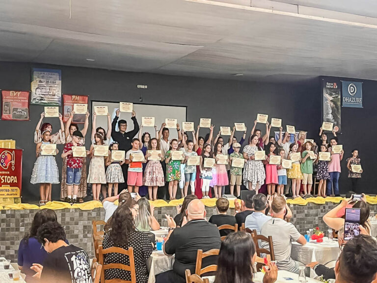Artista Plastica ZyStopa, atelier, Aula de pintura Barra Velha-7