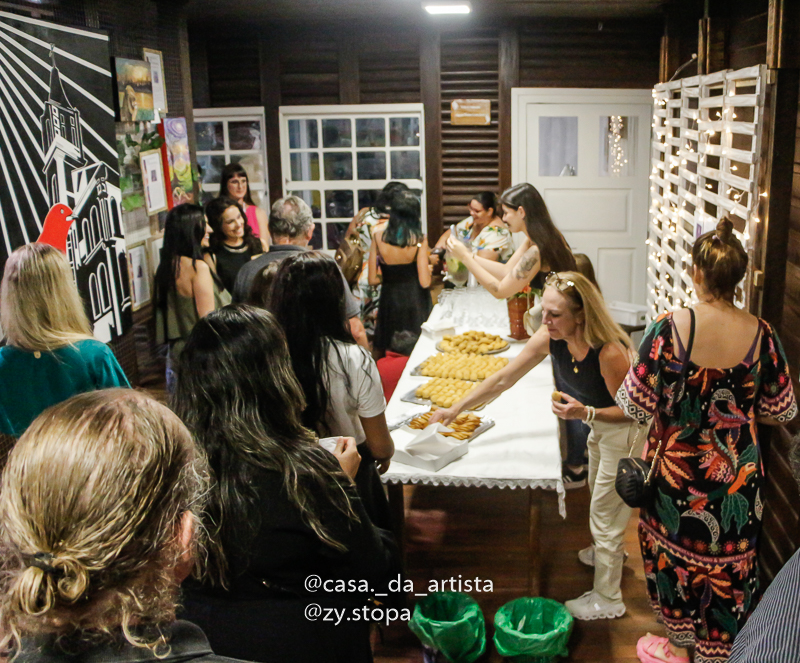 Casa da Artista plastica ZyStopa Aula de Pintira em Barra Velha erramento Exposição LUZ_-42