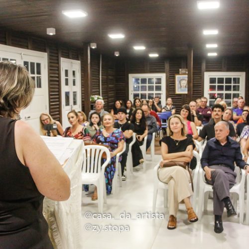 Casa da Artista plastica ZyStopa Aula de Pintira em Barra Velha erramento Exposição LUZ_-11
