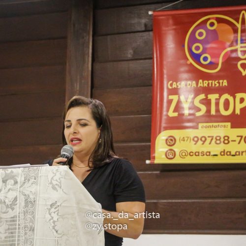 Casa da Artista plastica ZyStopa Aula de Pintira em Barra Velha erramento Exposição LUZ_-2