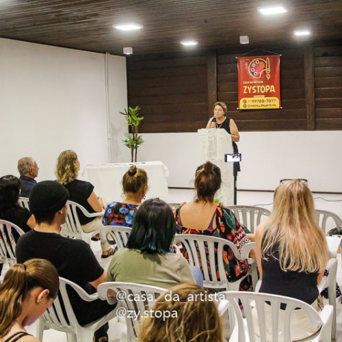 Casa da Artista plastica ZyStopa Aula de Pintira em Barra Velha erramento Exposição LUZ_-5